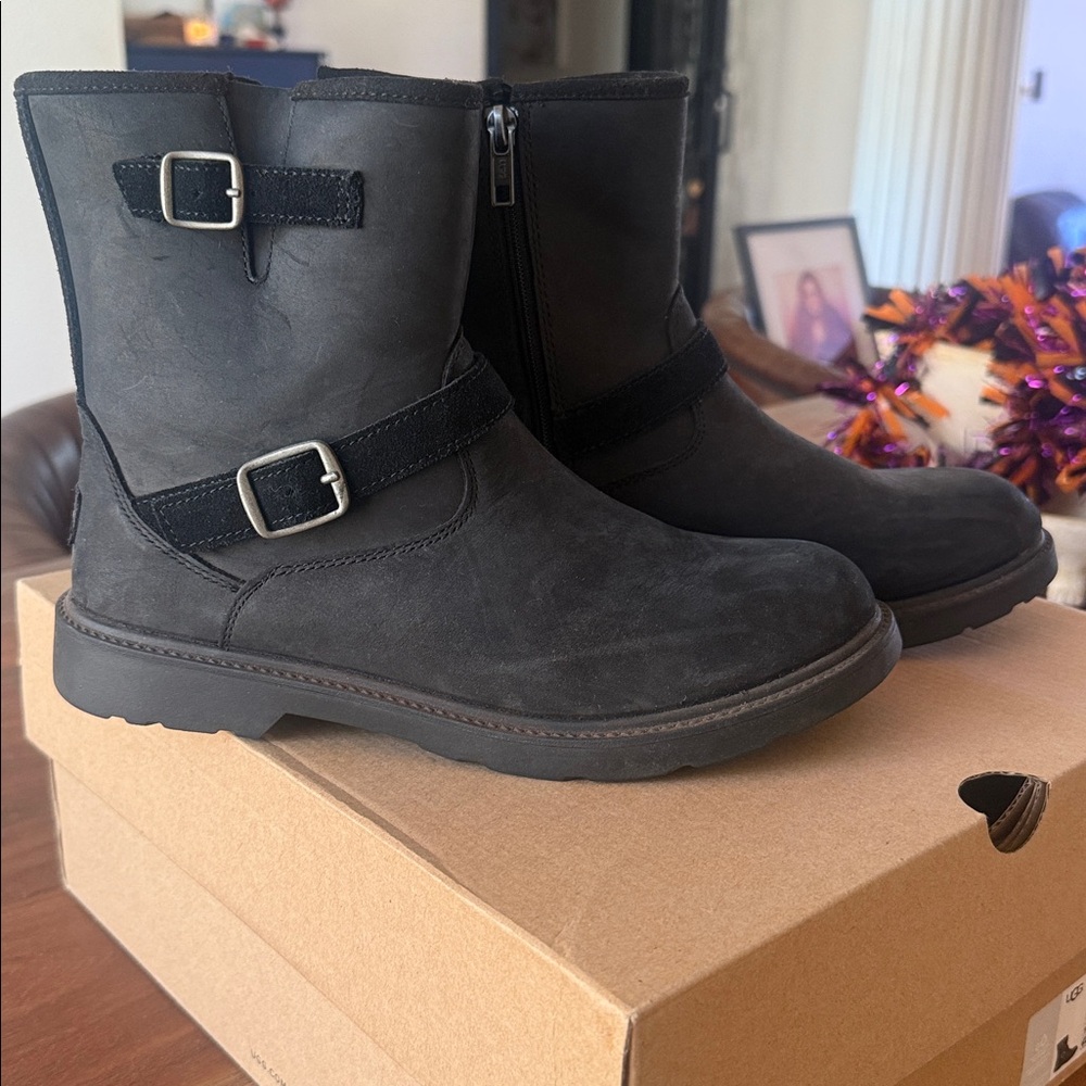 UGG Black Leather Boots Kinzey Weather